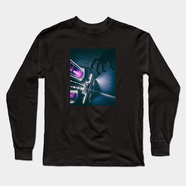 "I SENSE A PRESENCE" Long Sleeve T-Shirt by Huleeb